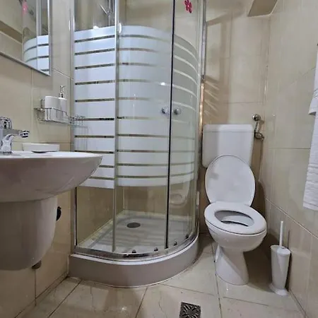 Old City Apartment With Fountain& City Views 2 Balconeys Βουκουρέστι