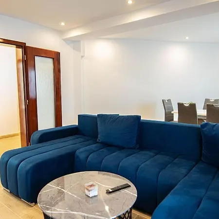 Old City Apartment With Fountain& City Views 2 Balconeys Διαμέρισμα