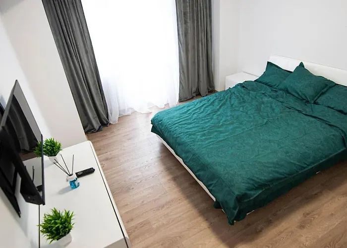 Ultra Luxury 3br 2bath & Amazing Views Apartamento Bucareste