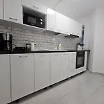 Ultra Luxury 3br 2bath & Amazing Views *