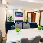 Ultra Luxury 3br 2bath & Amazing Views Apartman Bukarest